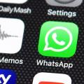 前沿数码资讯：WhatsApp为iPhone用户带来启动屏幕黑暗模式