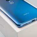 前沿数码资讯：泄漏的OnePlus8Pro印刷机渲染图显示群青蓝色