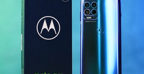 摩托罗拉Moto G100的LTPS屏幕为6.7英寸FHD +，刷新率为90 Hz