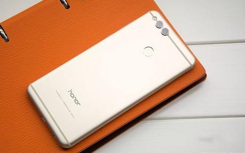 评测：荣耀7X以及OPPO R11s耗电如何