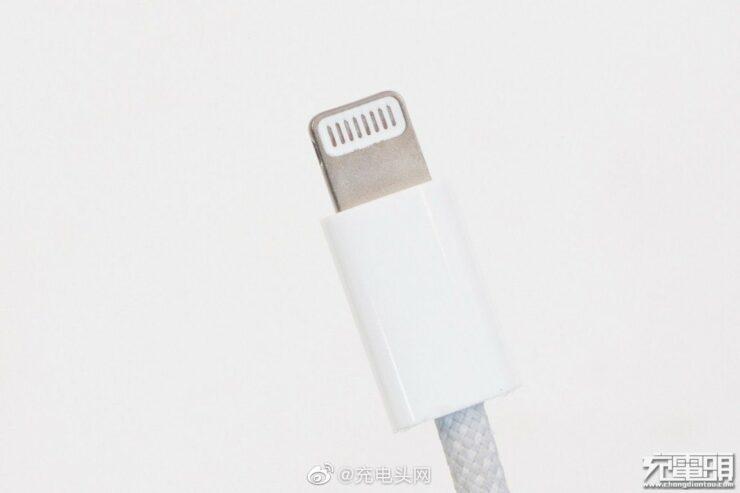 iPhone  12包装可能包括高质量的编织USB-C到闪电电缆